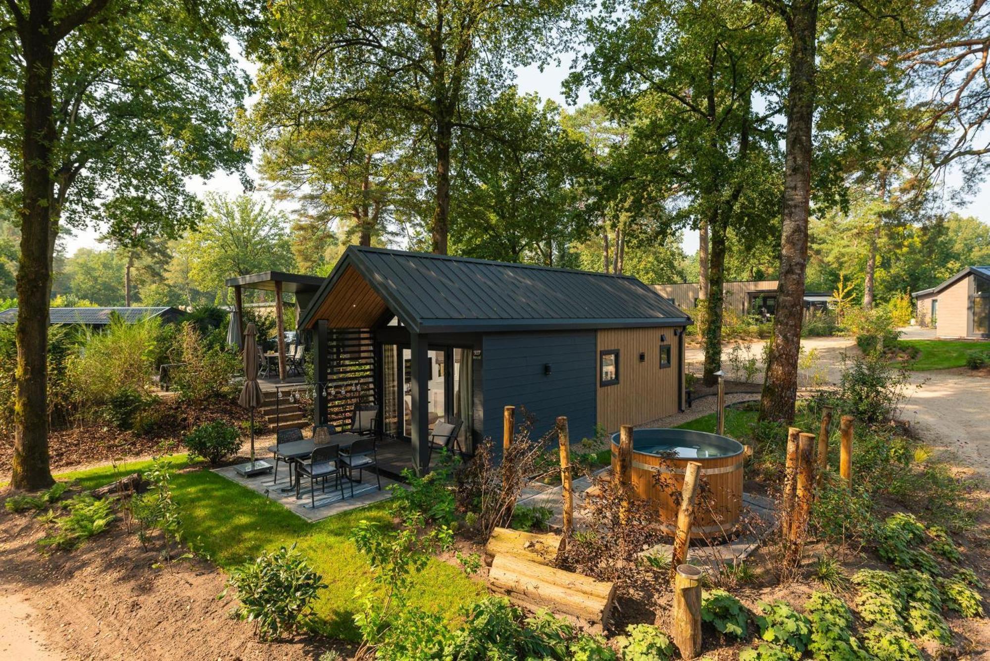 Veluwepark De Bosgraaf | Comfort Met Hottub Lieren Экстерьер фото